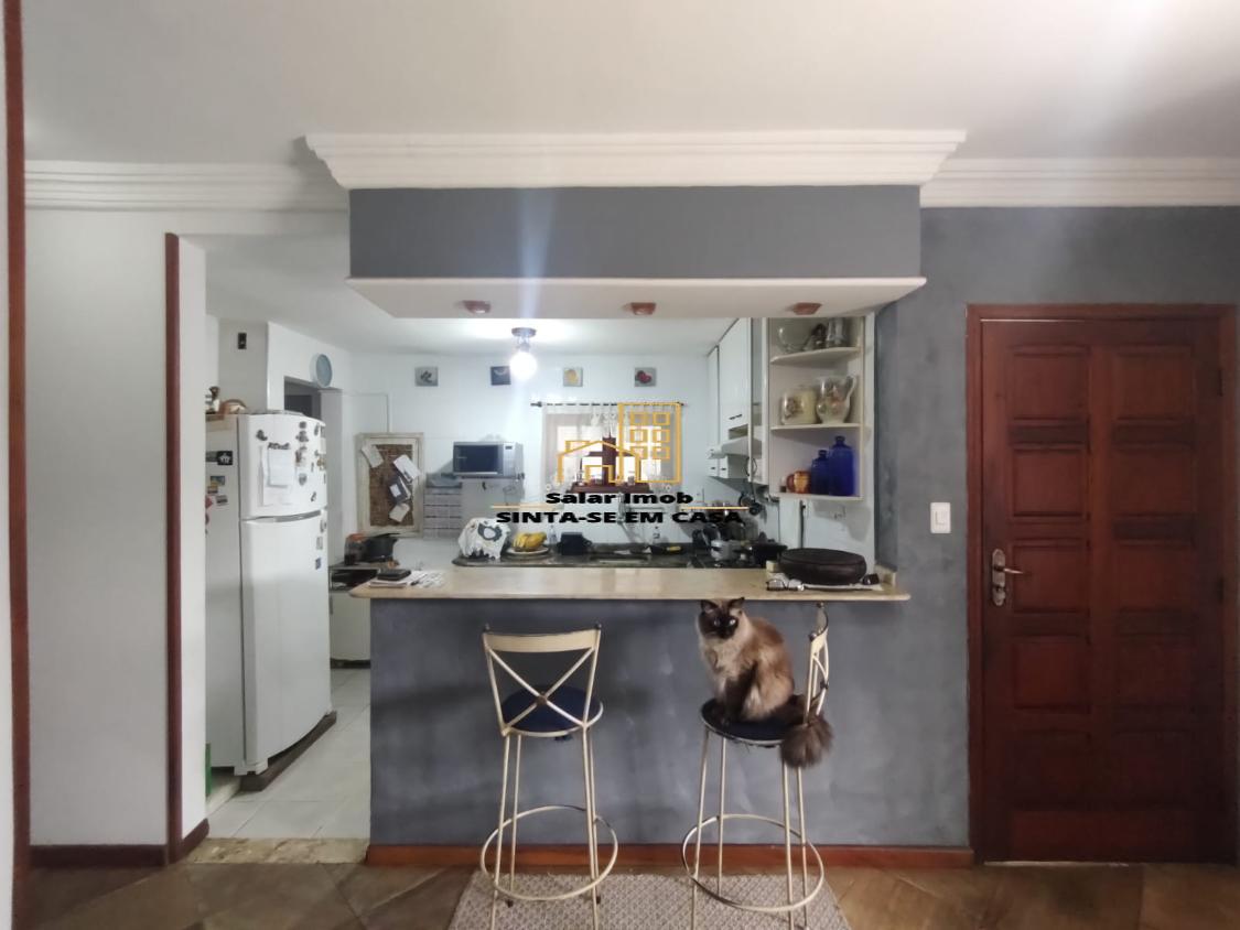 Casa à venda com 4 quartos, 341m² - Foto 8