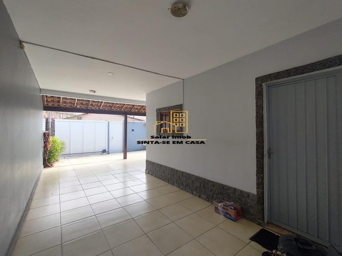 Casa à venda com 4 quartos, 341m² - Foto 3