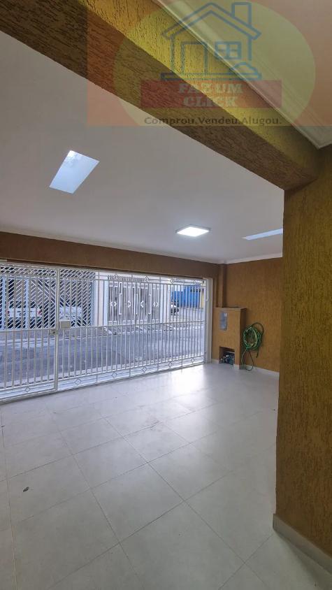 Casa à venda com 3 quartos, 126m² - Foto 1