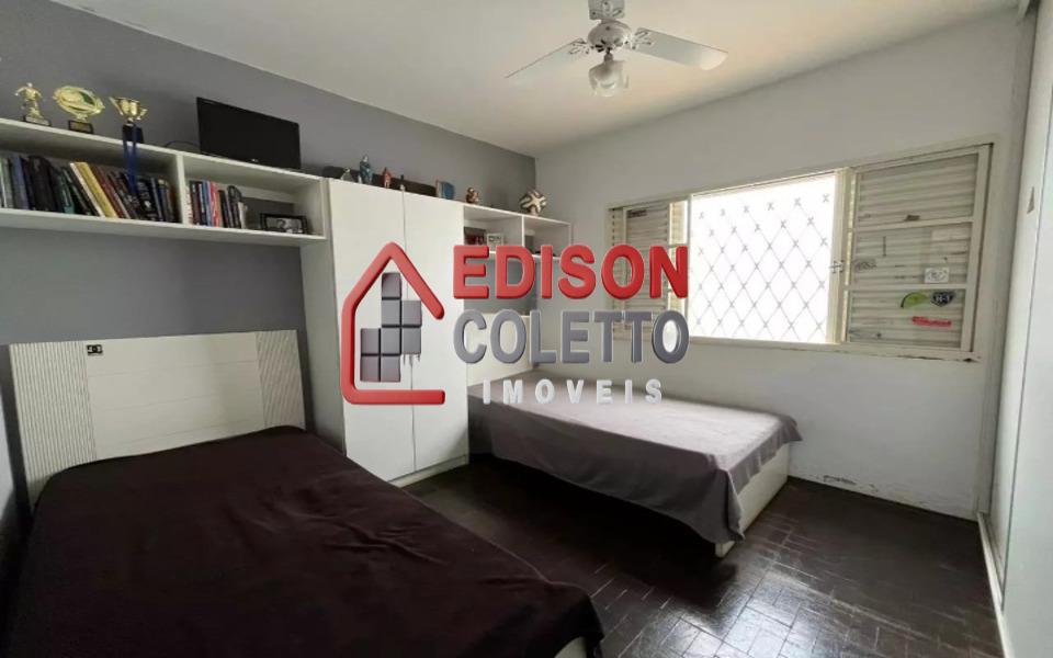 Casa à venda com 3 quartos, 137m² - Foto 11