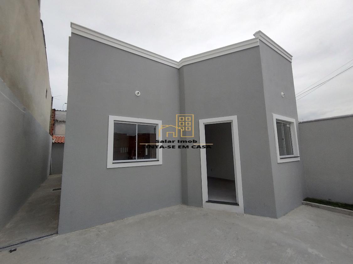 Casa à venda com 2 quartos, 70m² - Foto 1