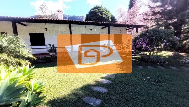 Casa à venda com 5 quartos, 300m² - Foto 25