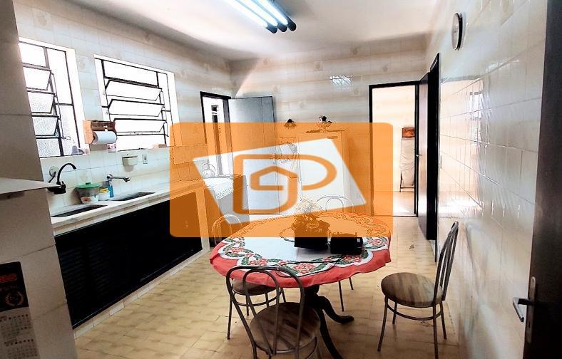 Casa à venda com 5 quartos, 300m² - Foto 22