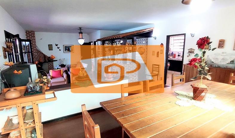 Casa à venda com 5 quartos, 300m² - Foto 7