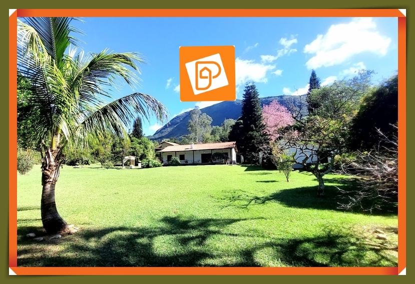 Casa à venda com 5 quartos, 300m² - Foto 1