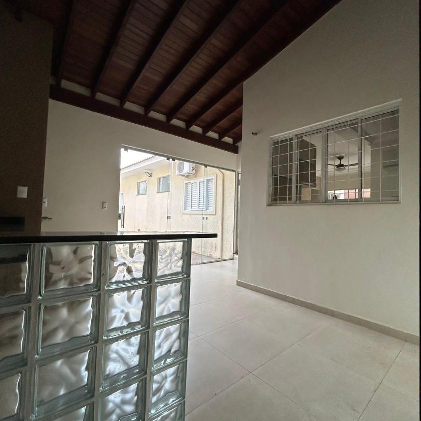 Casa à venda com 3 quartos, 198m² - Foto 6