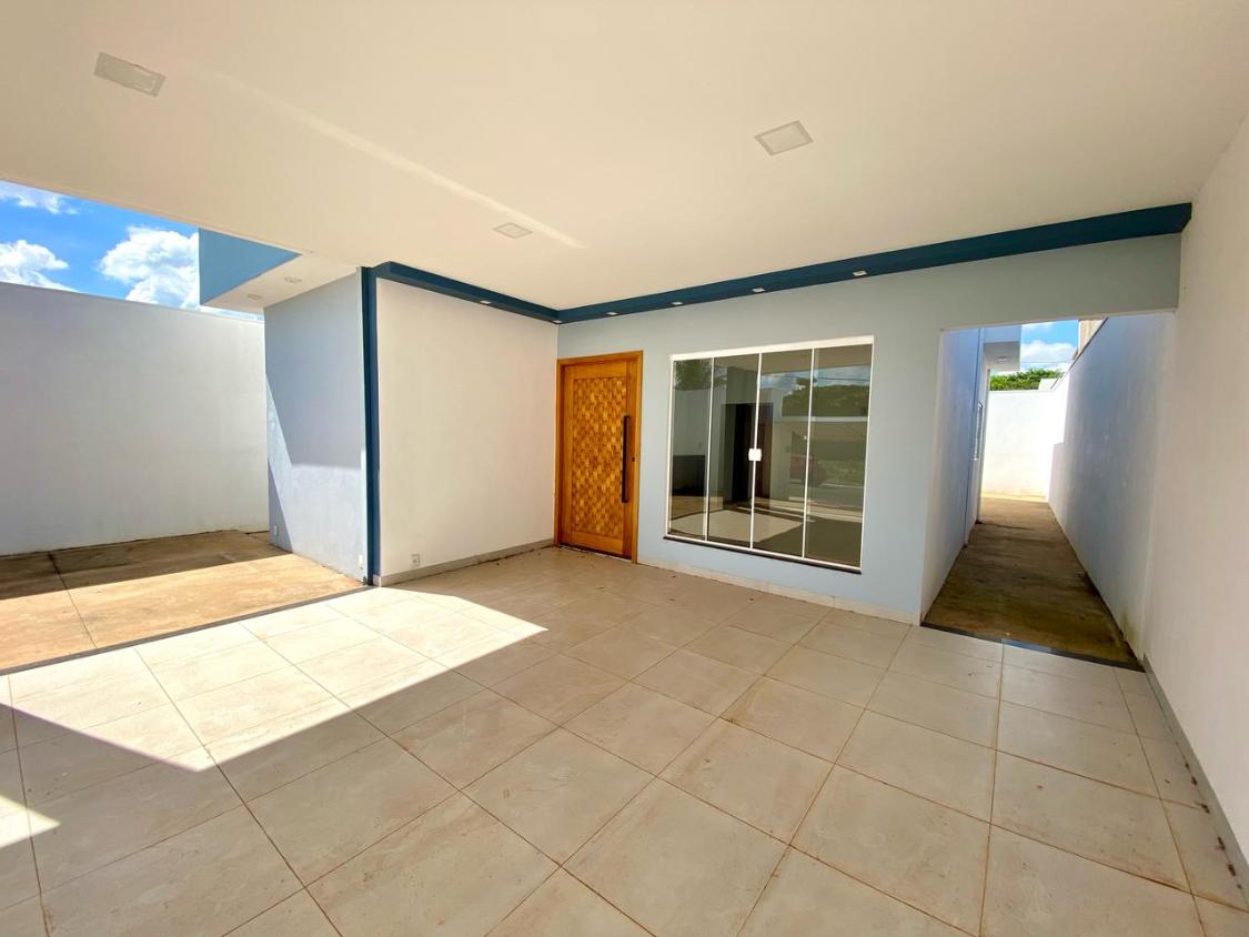 Casa à venda com 2 quartos, 250m² - Foto 2