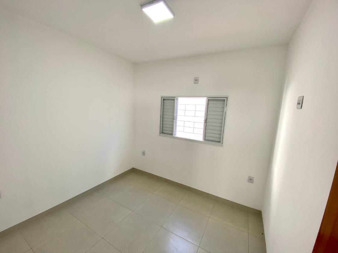 Casa à venda com 2 quartos, 250m² - Foto 8