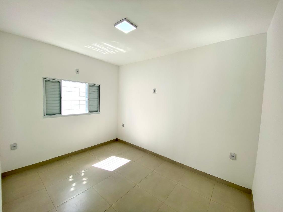 Casa à venda com 2 quartos, 250m² - Foto 9