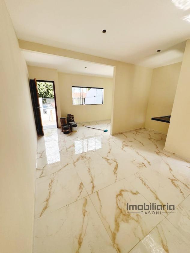 Casa à venda com 2 quartos, 125m² - Foto 1