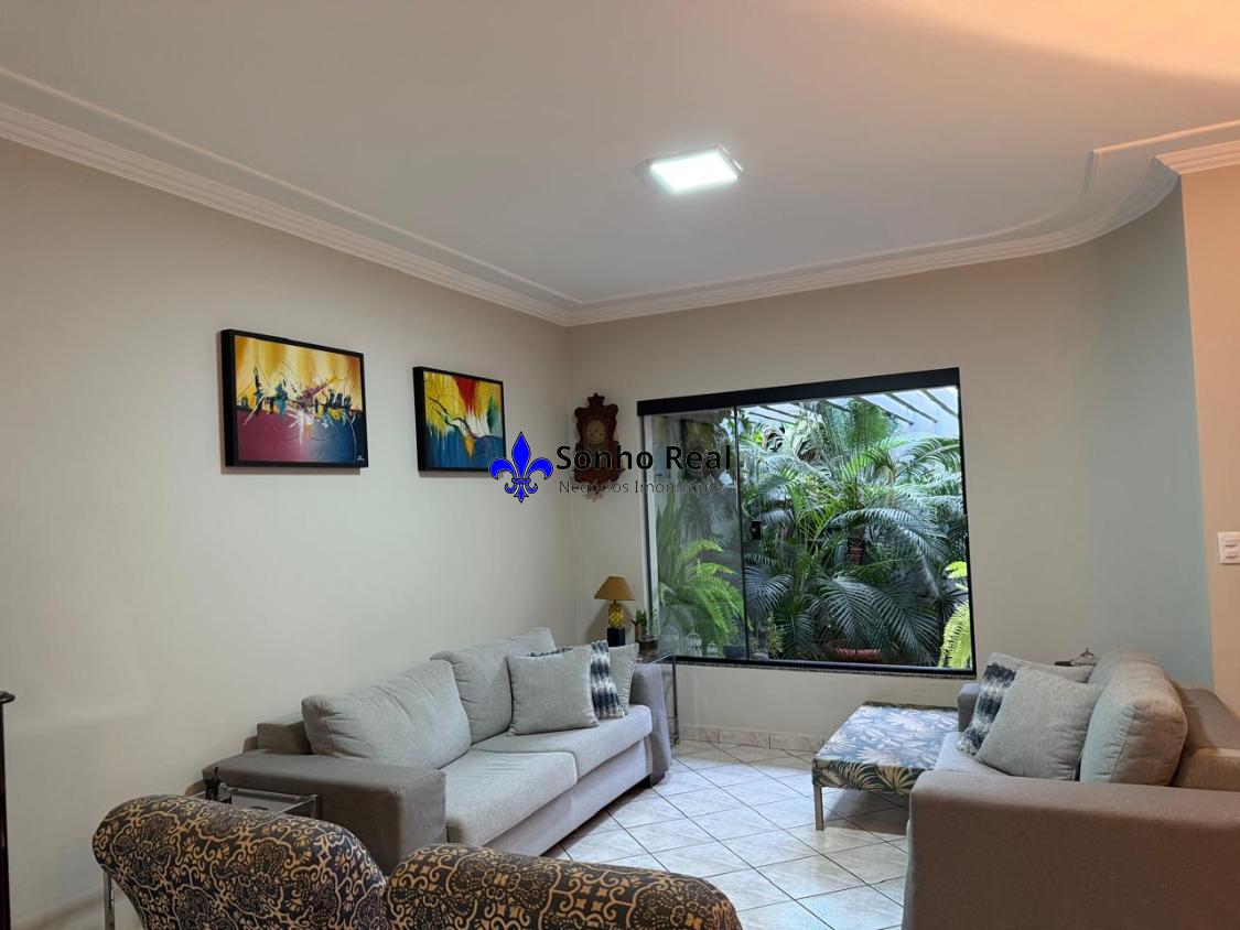 Casa à venda com 1 quarto, 182m² - Foto 3