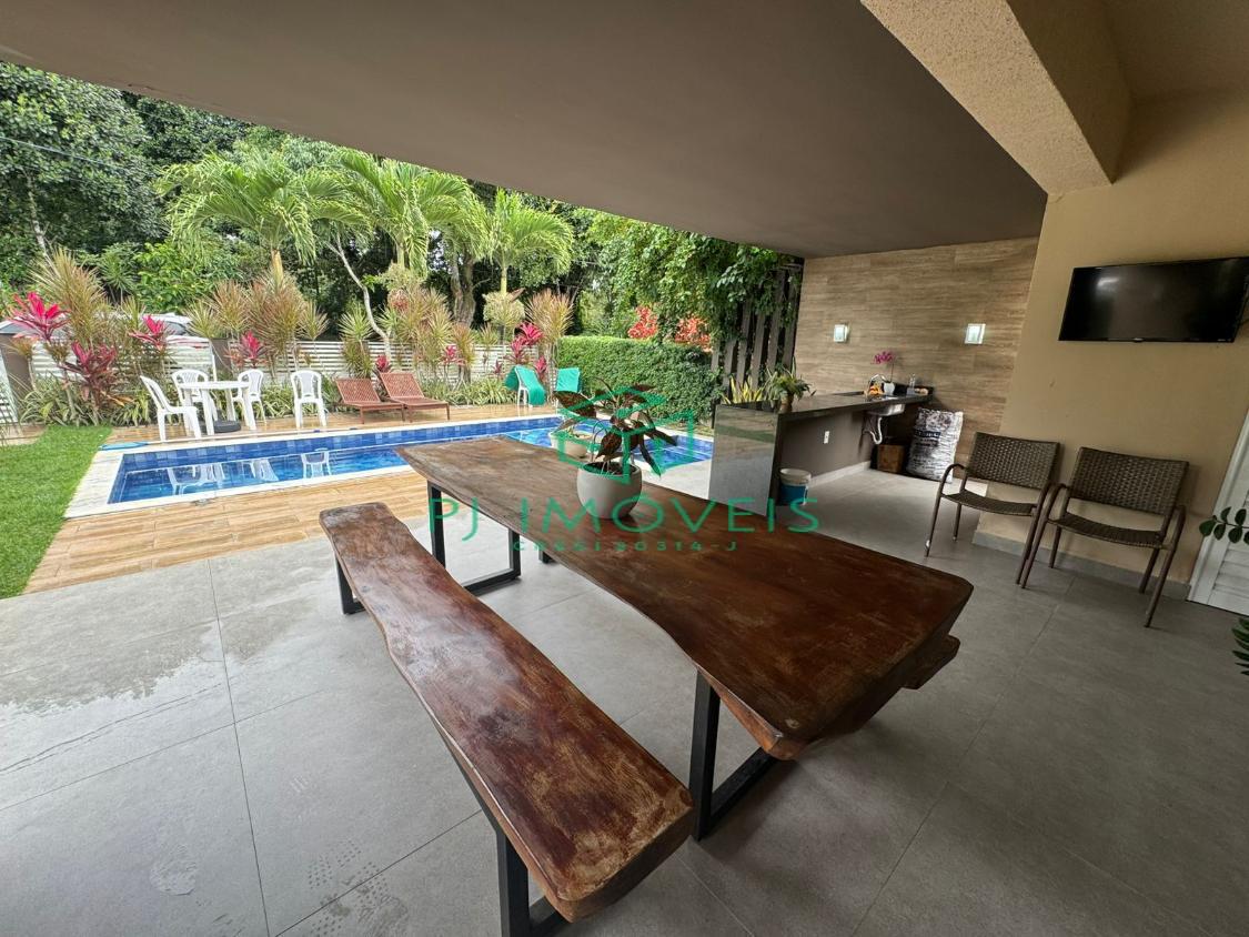 Casa de Condomínio à venda com 3 quartos, 220m² - Foto 4