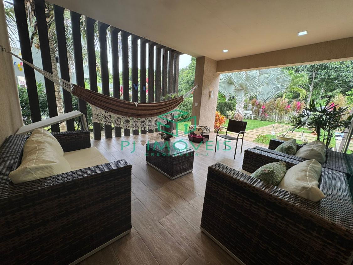 Casa de Condomínio à venda com 3 quartos, 220m² - Foto 3