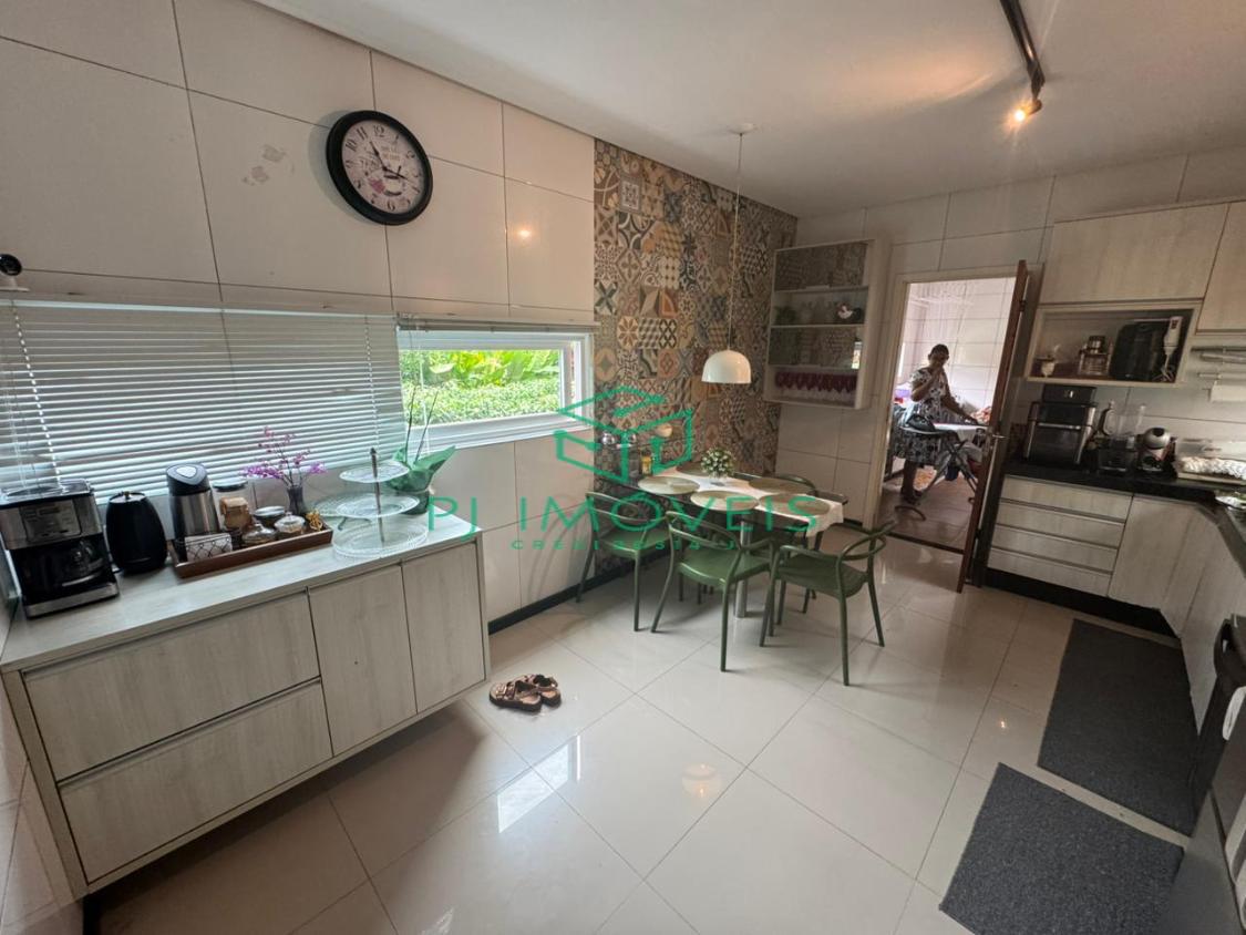 Casa de Condomínio à venda com 3 quartos, 220m² - Foto 18
