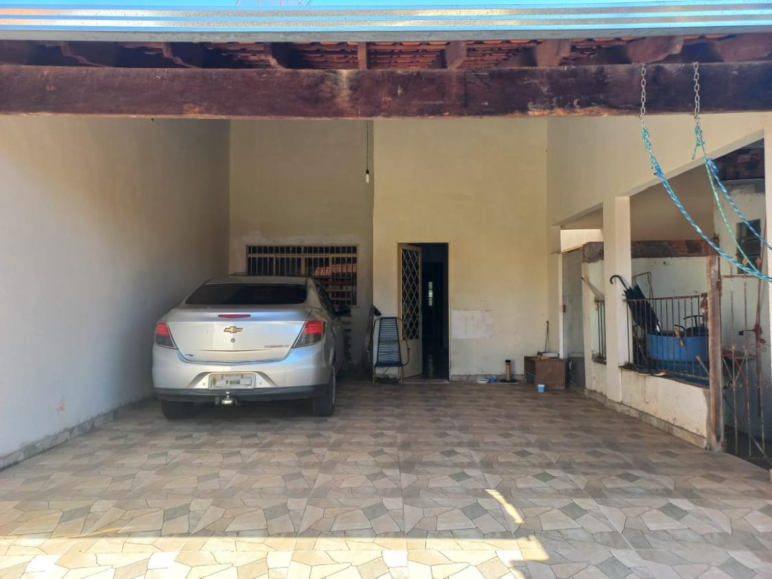 Casa à venda com 3 quartos, 660m² - Foto 4