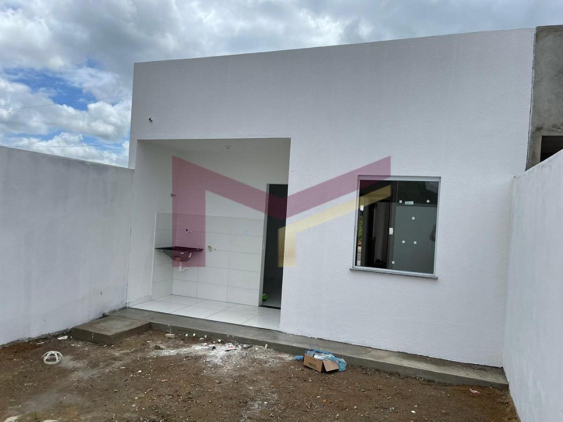 Casa à venda com 2 quartos, 60m² - Foto 3