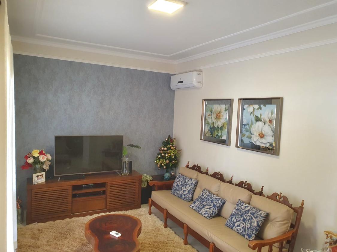 Casa, 3 quartos, 206 m² - Foto 4