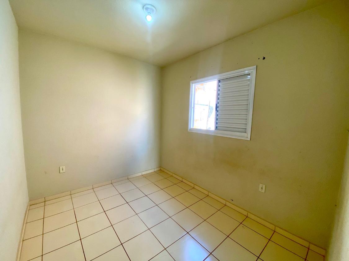 Casa à venda com 2 quartos, 180m² - Foto 3