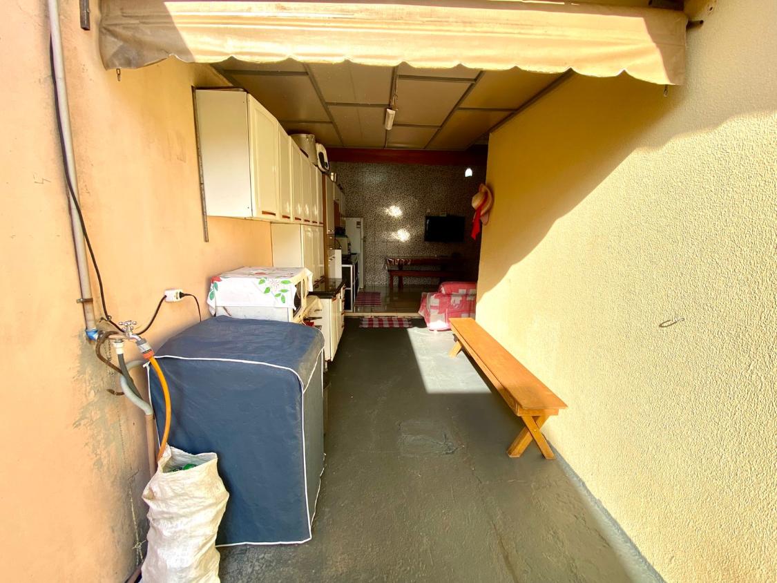 Casa à venda com 2 quartos, 180m² - Foto 13