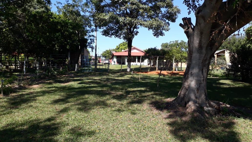 Chácara à venda com 3 quartos, 1500m² - Foto 1