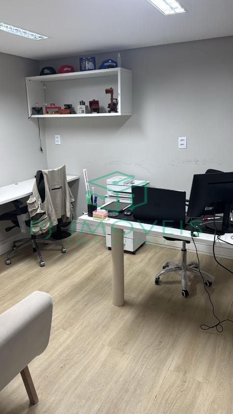Casa para alugar com 3 quartos, 240m² - Foto 9