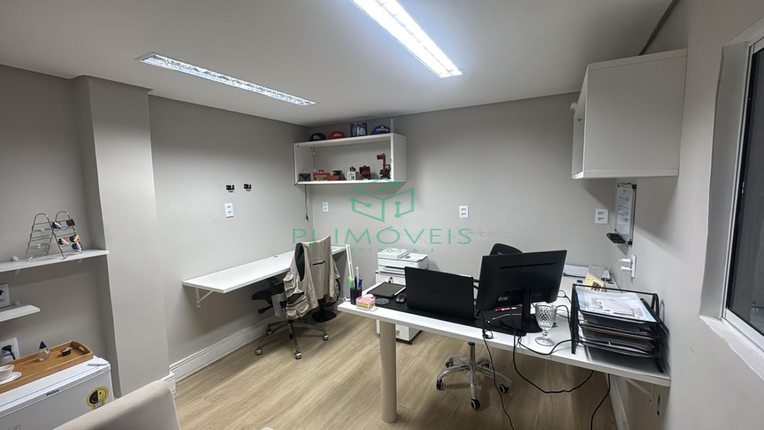 Casa para alugar com 3 quartos, 240m² - Foto 16