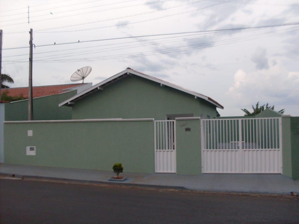 Casa à venda com 2 quartos, 63m² - Foto 1