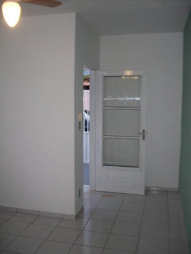 Casa à venda com 2 quartos, 63m² - Foto 6