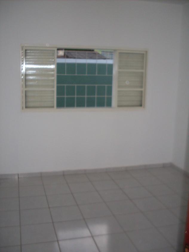 Casa à venda com 2 quartos, 63m² - Foto 4