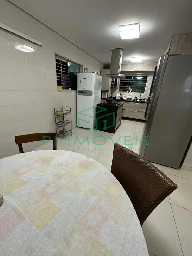 Casa à venda com 6 quartos, 450m² - Foto 10