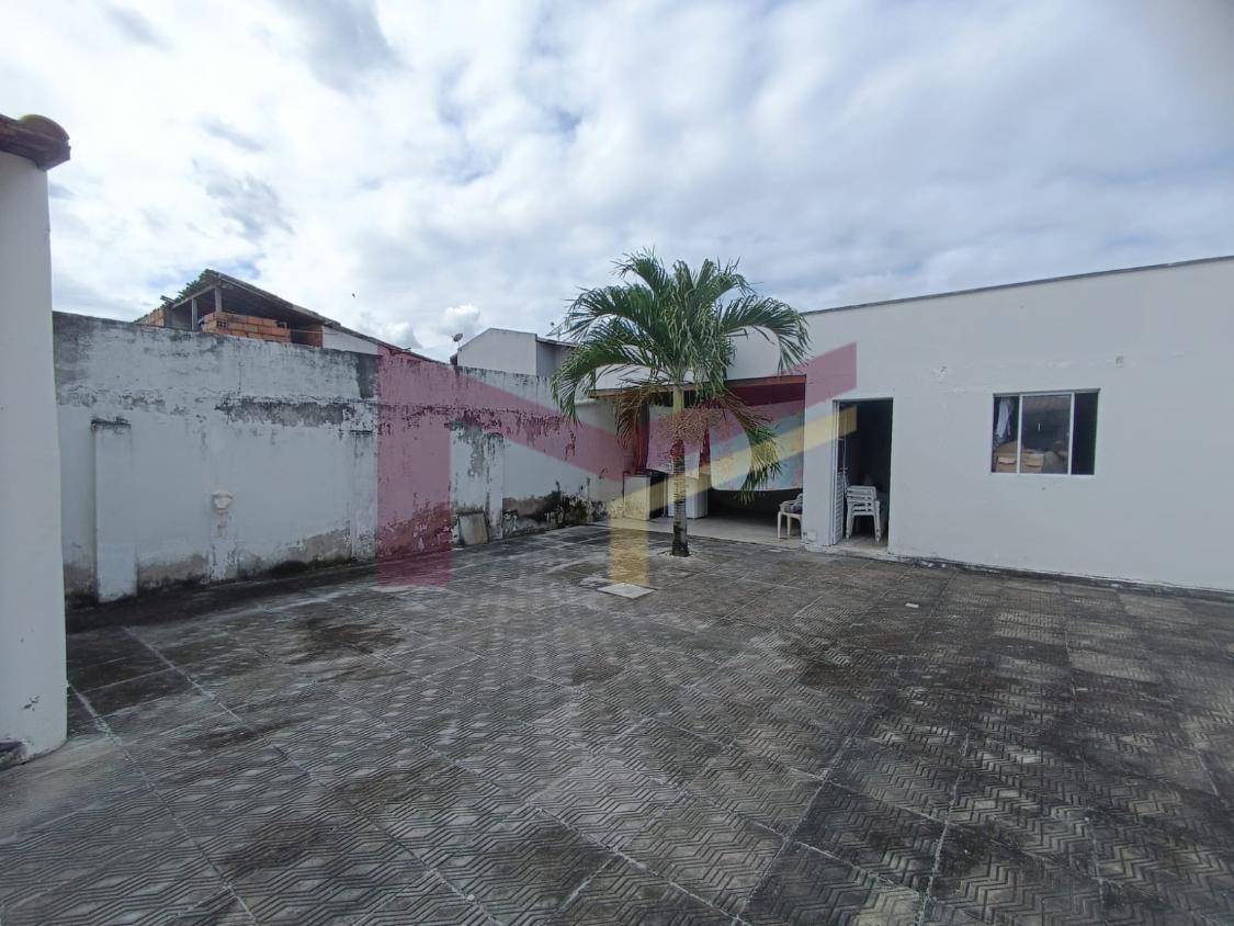 Casa à venda com 4 quartos, 140m² - Foto 18