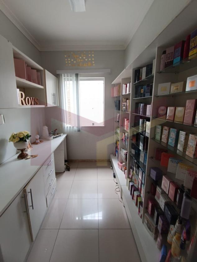 Casa à venda com 4 quartos, 140m² - Foto 29