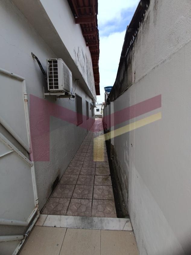 Casa à venda com 4 quartos, 140m² - Foto 14