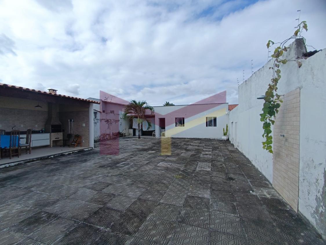 Casa à venda com 4 quartos, 140m² - Foto 15