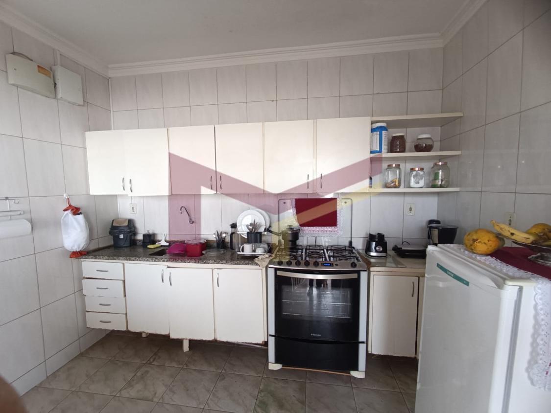 Casa à venda com 4 quartos, 140m² - Foto 20