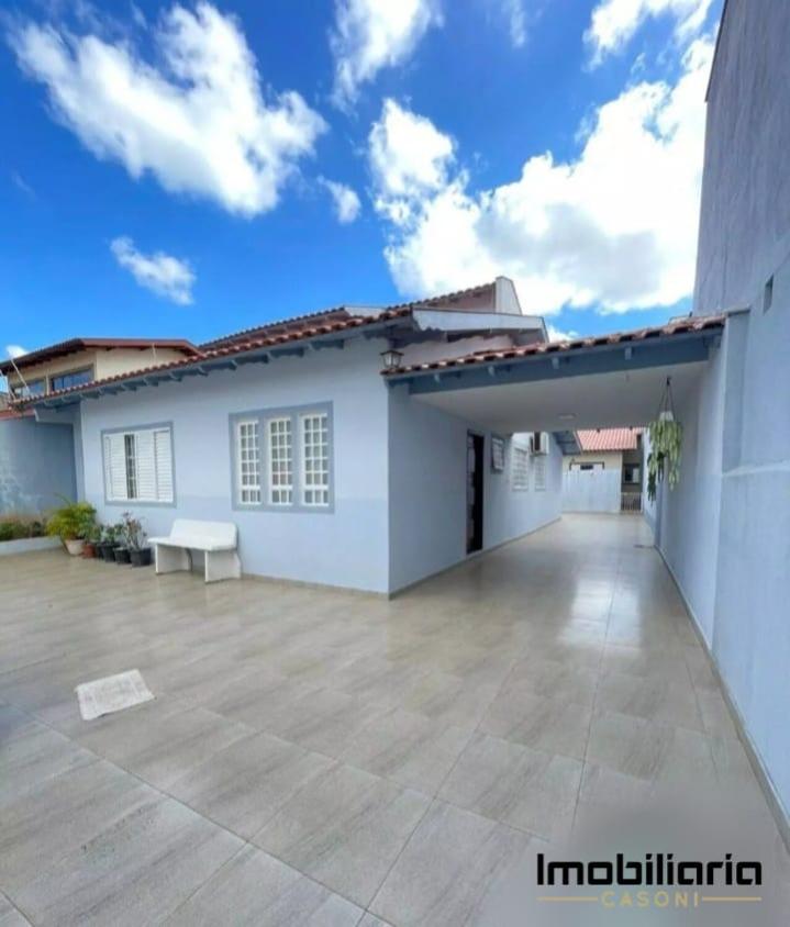Casa à venda com 4 quartos, 160m² - Foto 1