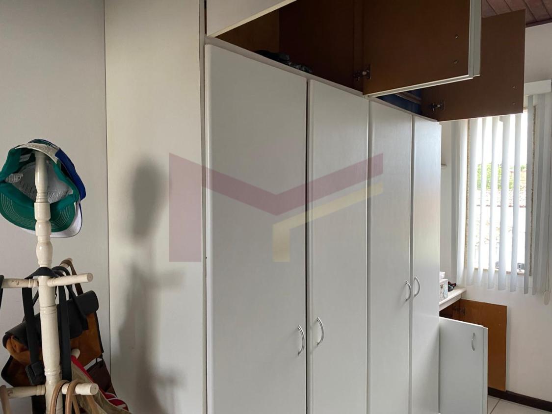 Casa à venda com 4 quartos, 370m² - Foto 12