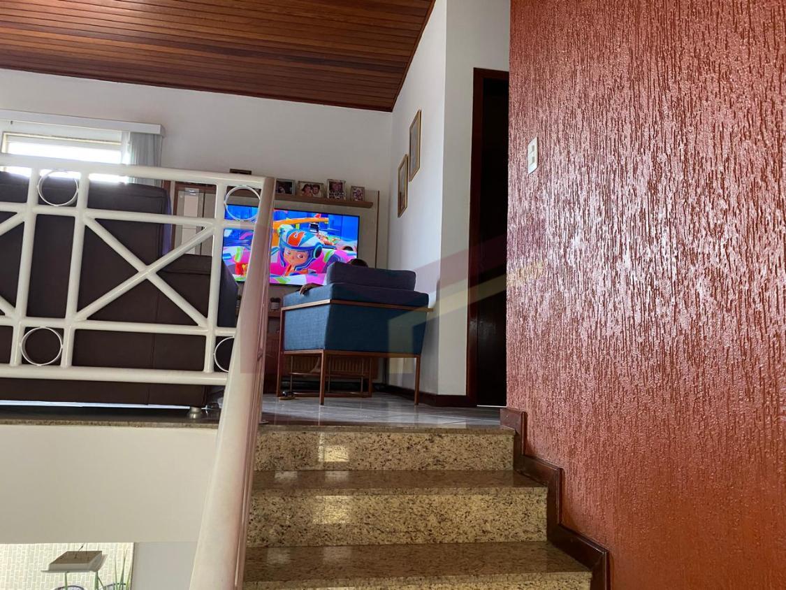 Casa à venda com 4 quartos, 370m² - Foto 16