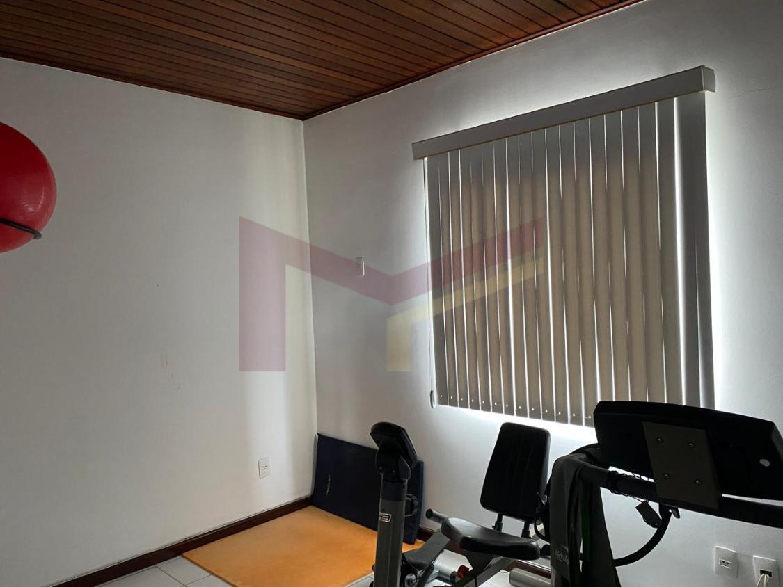 Casa à venda com 4 quartos, 370m² - Foto 13