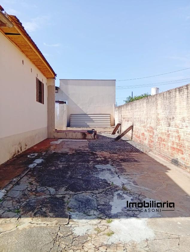 Casa à venda com 2 quartos, 77m² - Foto 3