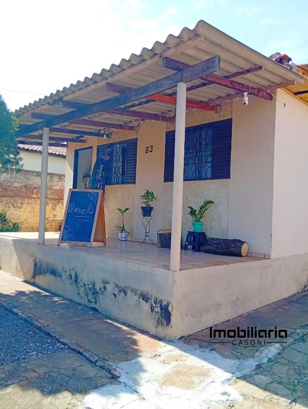 Casa à venda com 2 quartos, 77m² - Foto 1