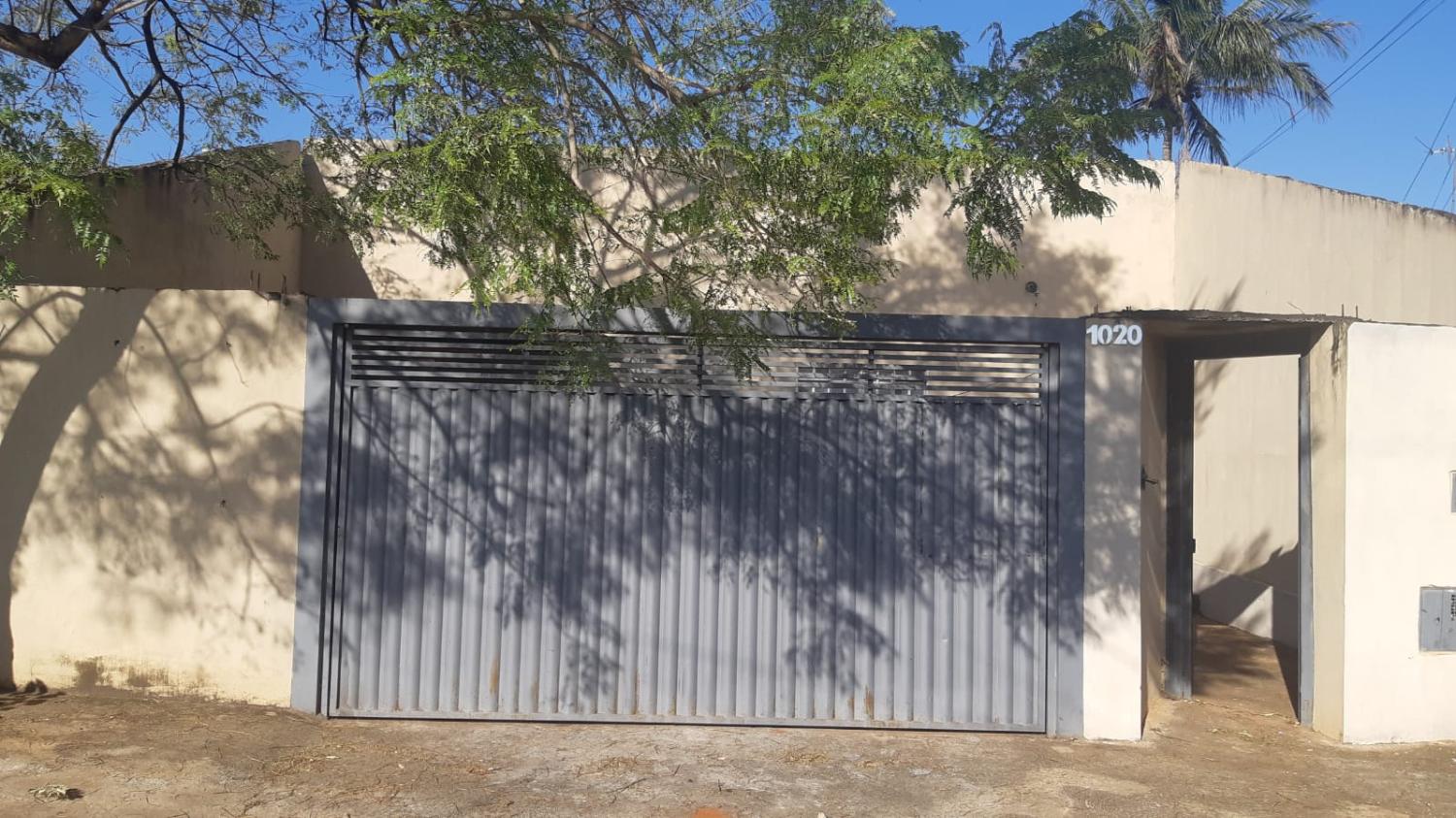 Casa à venda com 2 quartos, 70m² - Foto 1