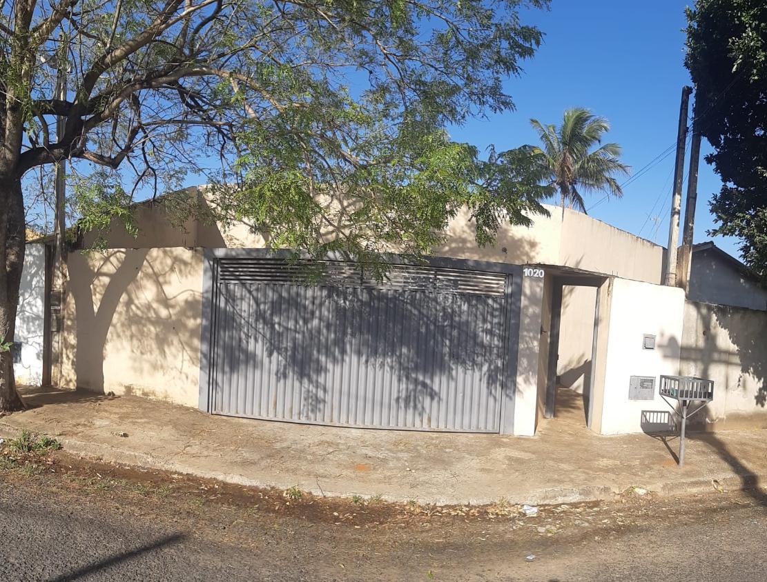 Casa à venda com 2 quartos, 70m² - Foto 2