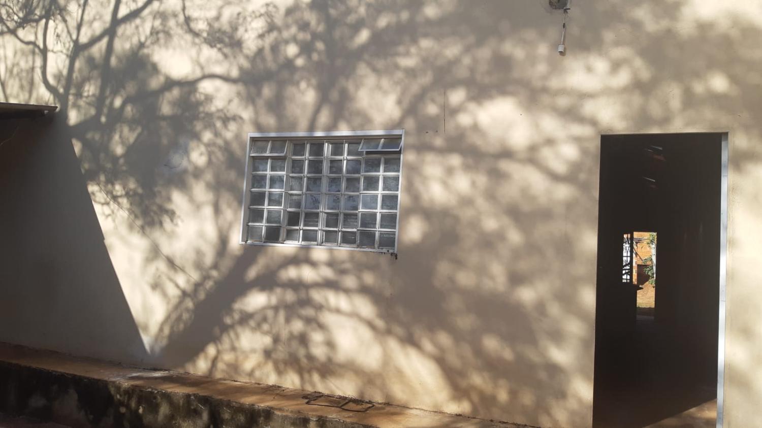 Casa à venda com 2 quartos, 70m² - Foto 4