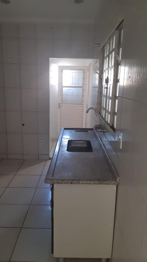 Casa à venda com 2 quartos, 70m² - Foto 11