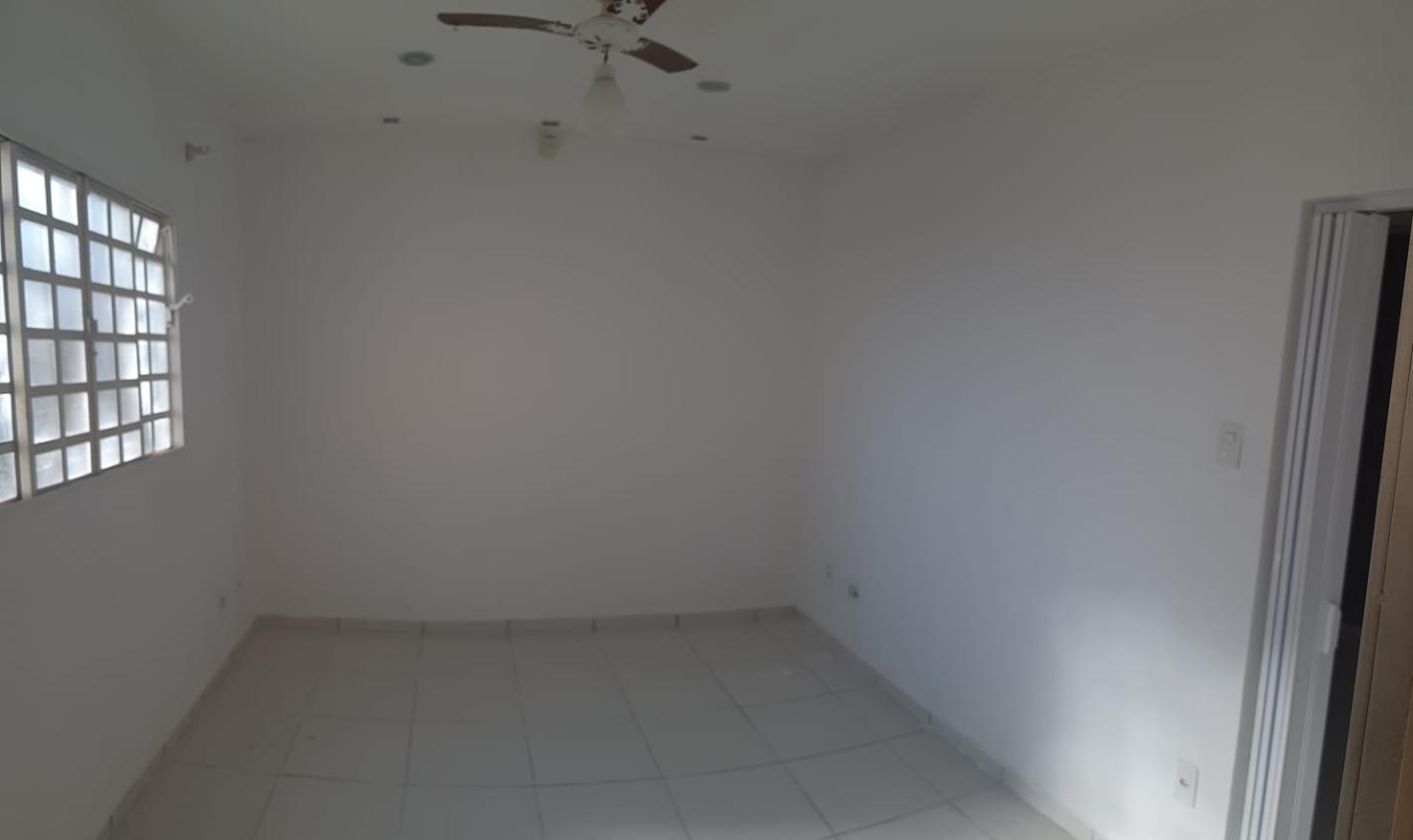 Casa à venda com 2 quartos, 70m² - Foto 9