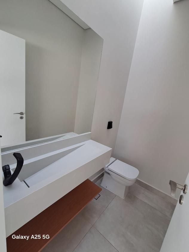 Casa de Condomínio à venda e aluguel com 4 quartos, 265m² - Foto 2