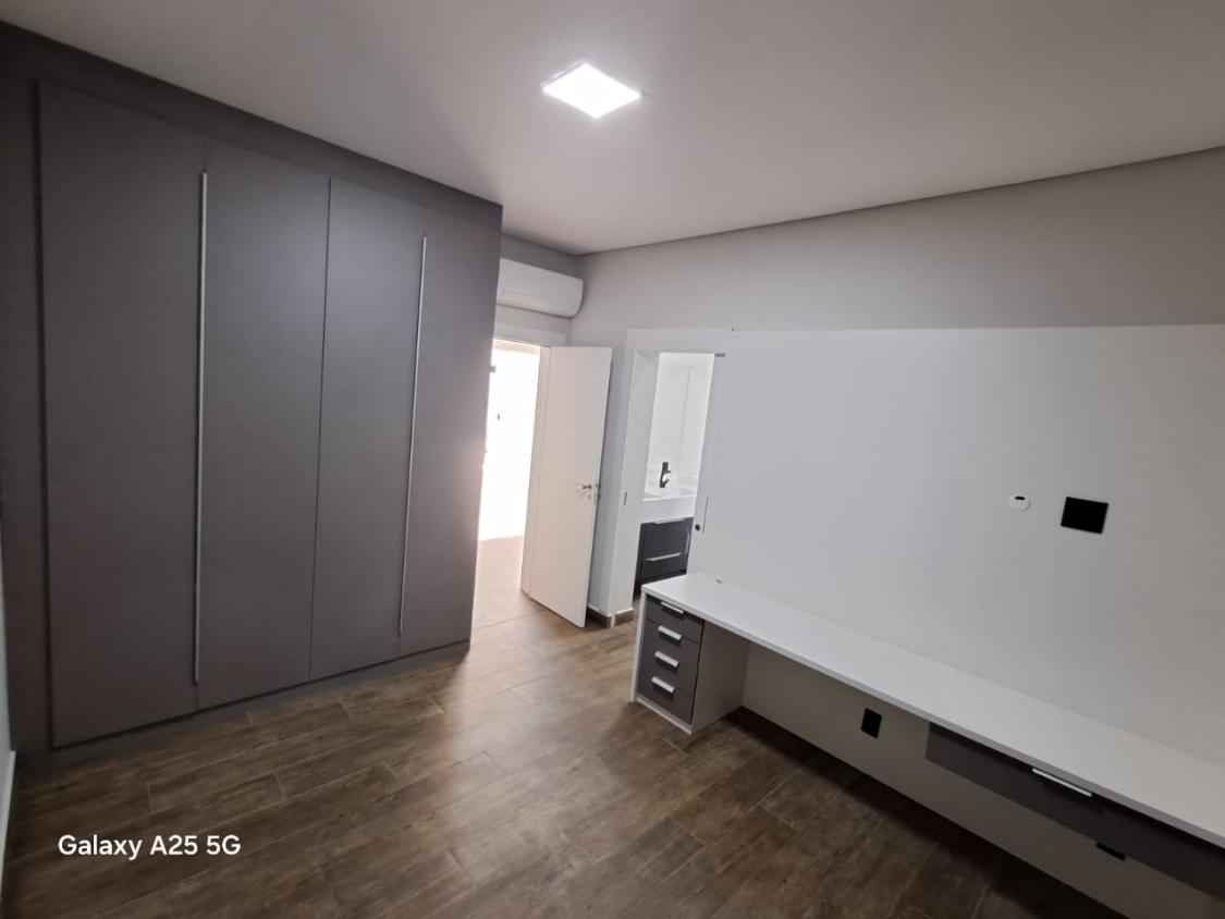 Casa de Condomínio à venda e aluguel com 4 quartos, 265m² - Foto 23