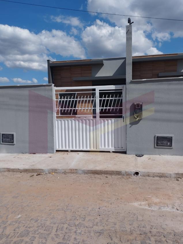 Casa à venda com 2 quartos, 140m² - Foto 1