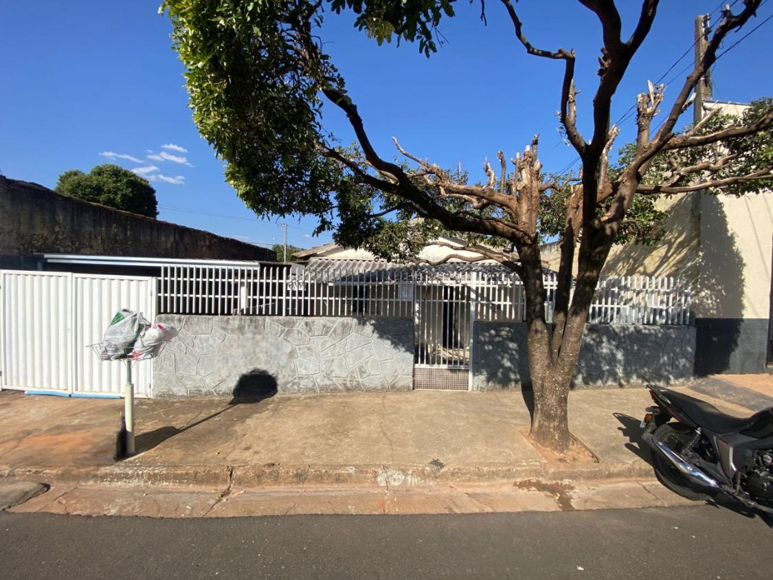 Casa, 2 quartos, 136 m² - Foto 1